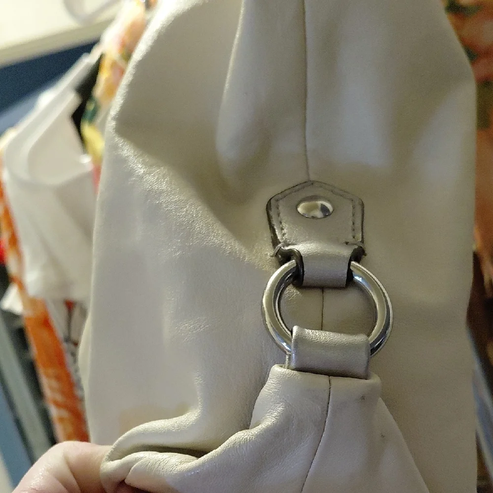 Coach Cream Tote with Structured Design and Silver Hardware - Picture 12 of 12
